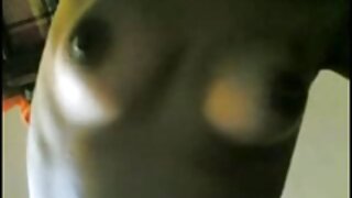 ສະນັ້ນແຟນ brunette pretty ເຮັດໃຫ້ webcam ຮ້ອນມ່ວນໃນເວລາທີ່ພໍ່ແມ່ອອກໄປ
