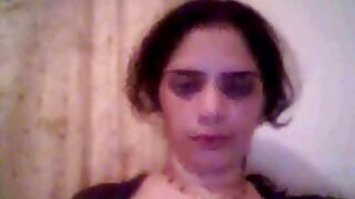 ສະນັ້ນຜິວເນື້ອສີຂາວເມຍ milf ໃຊ້ເວລາຂັບເຄື່ອນ fucking ທີ່ຍິ່ງໃຫຍ່ແລະຫຼິ້ນກັບ tits ໃຫຍ່ຂອງນາງ