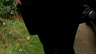 ເມຍຜິວເນື້ອສີຂາວງາມຖ້າ fuck ຜູ້ສອນສາດສະຫນາຫຼັງຈາກນັ້ນຜົວ jerking off ໃນ pussy ຂອງນາງ, damn
