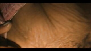 ສະນັ້ນ brunette milf ພັນລະຍາທີ່ສວຍງາມເຮັດໃຫ້ການຮ່ວມເພດນັກສມັກເລ່ນຮ້ອນໃນຄືນວັນອັງຄານ, ມີຄວາມສຸກ