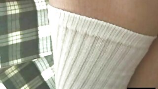 chick busty ຫຼິ້ນກັບຕົນເອງ